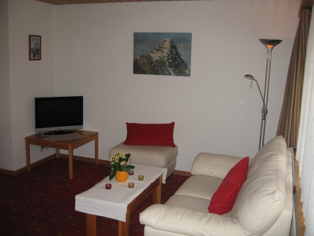 Ferienwohnungen Chalet Hohturnen Grindelwald Rum bild